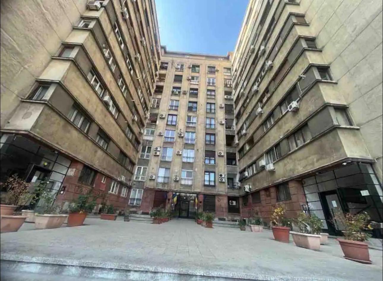Amazing Location In The City Center Bucureşti Exterior foto